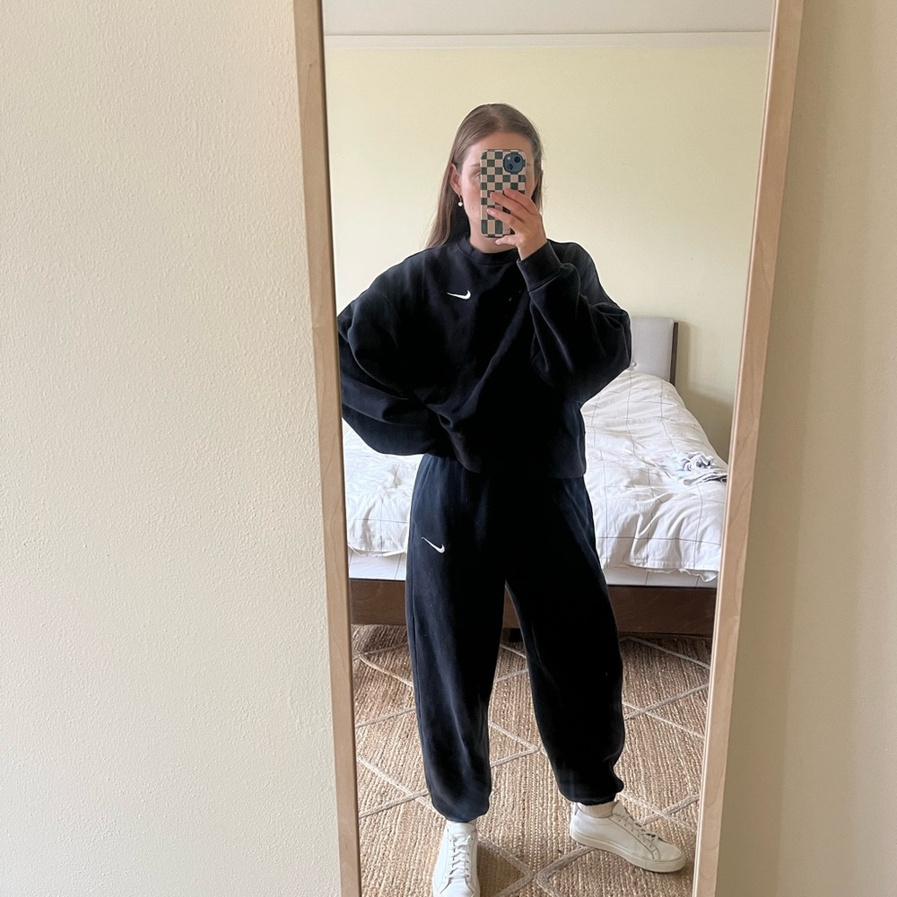 Nike Black Track sweatshirt & Joggers
